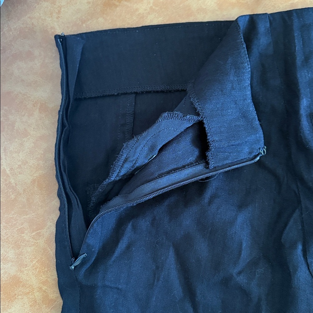 W118 by Walter Baker High Waist Black Shorts - Linen Blend - Size 2 - Picture 5 of 5